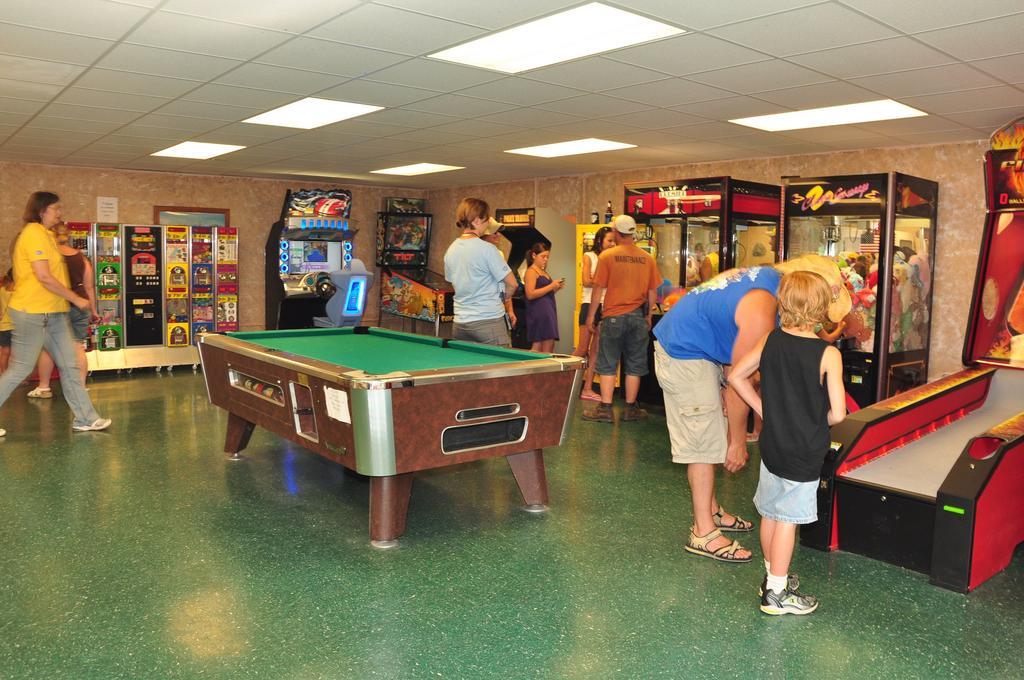Plymouth Rock Camping Resort Basic Cabin Elkhart Lake Εξωτερικό φωτογραφία